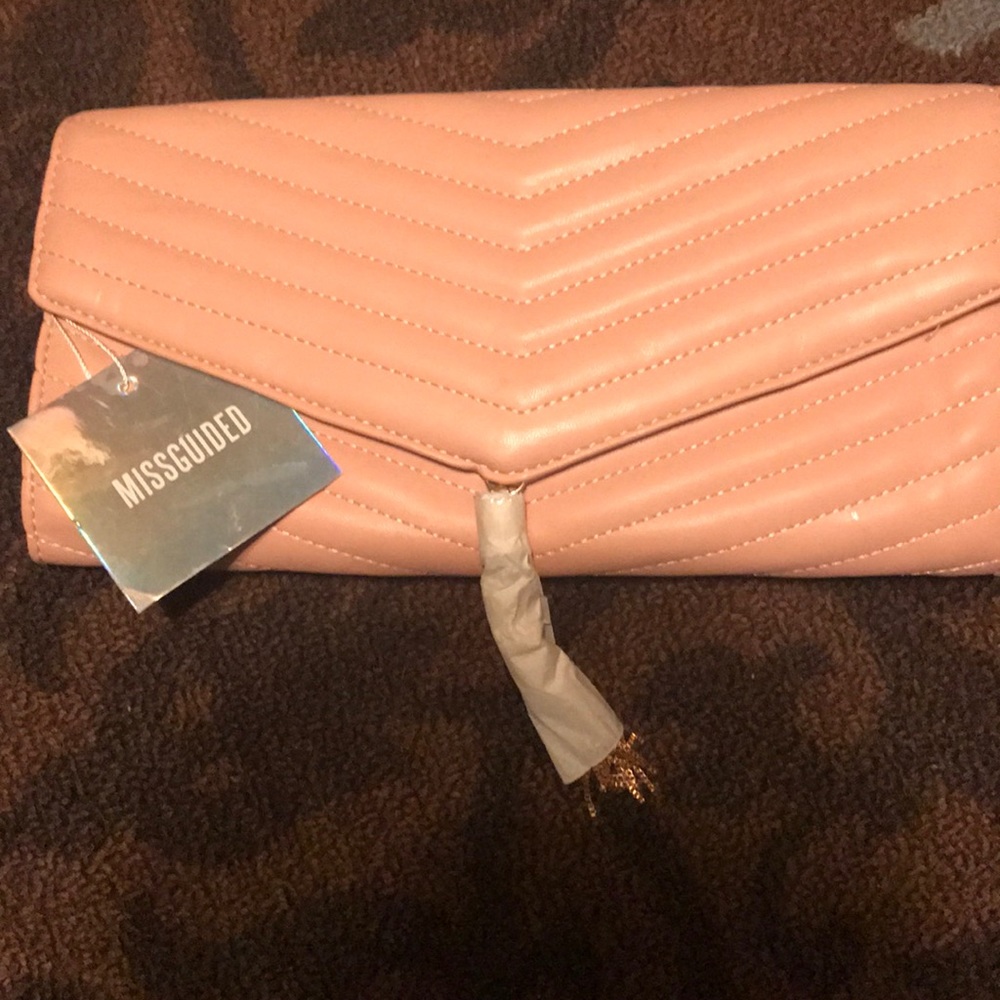 NWT!! Misguided going out clutch💞